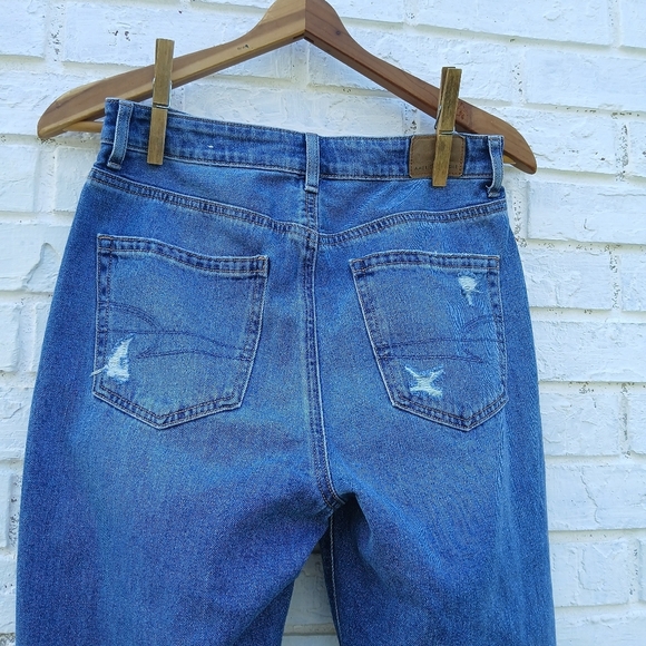 American Eagle Mom Jeans Size 4 Ripped - Picture 4 of 9